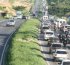 Interdição em acesso à BR-324 altera trânsito na região de Candeias; motoristas devem redobrar a atenção