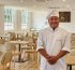 Chef vencedor do Panela de Bairro leva gastronomia afetiva para hospital em Salvador